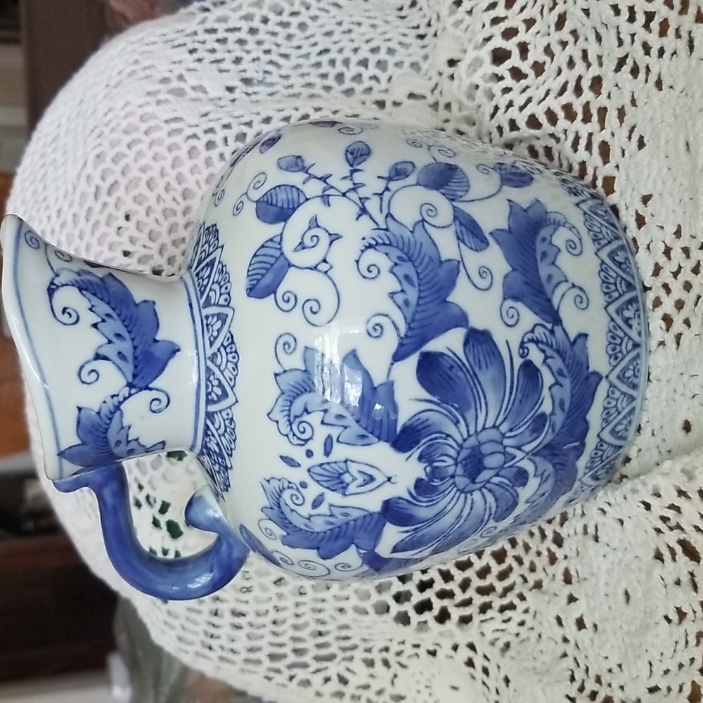 Vintage Porcelain Cobalt Blue/White Chinese Floral Pitcher